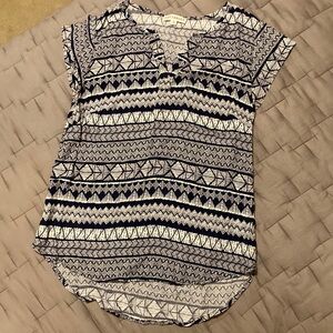 Patterned Black and White Women's Top